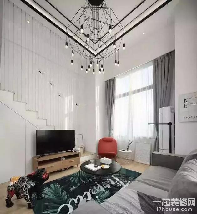 41平的北欧风小户型loft，客厅的吊顶和吊灯好帅